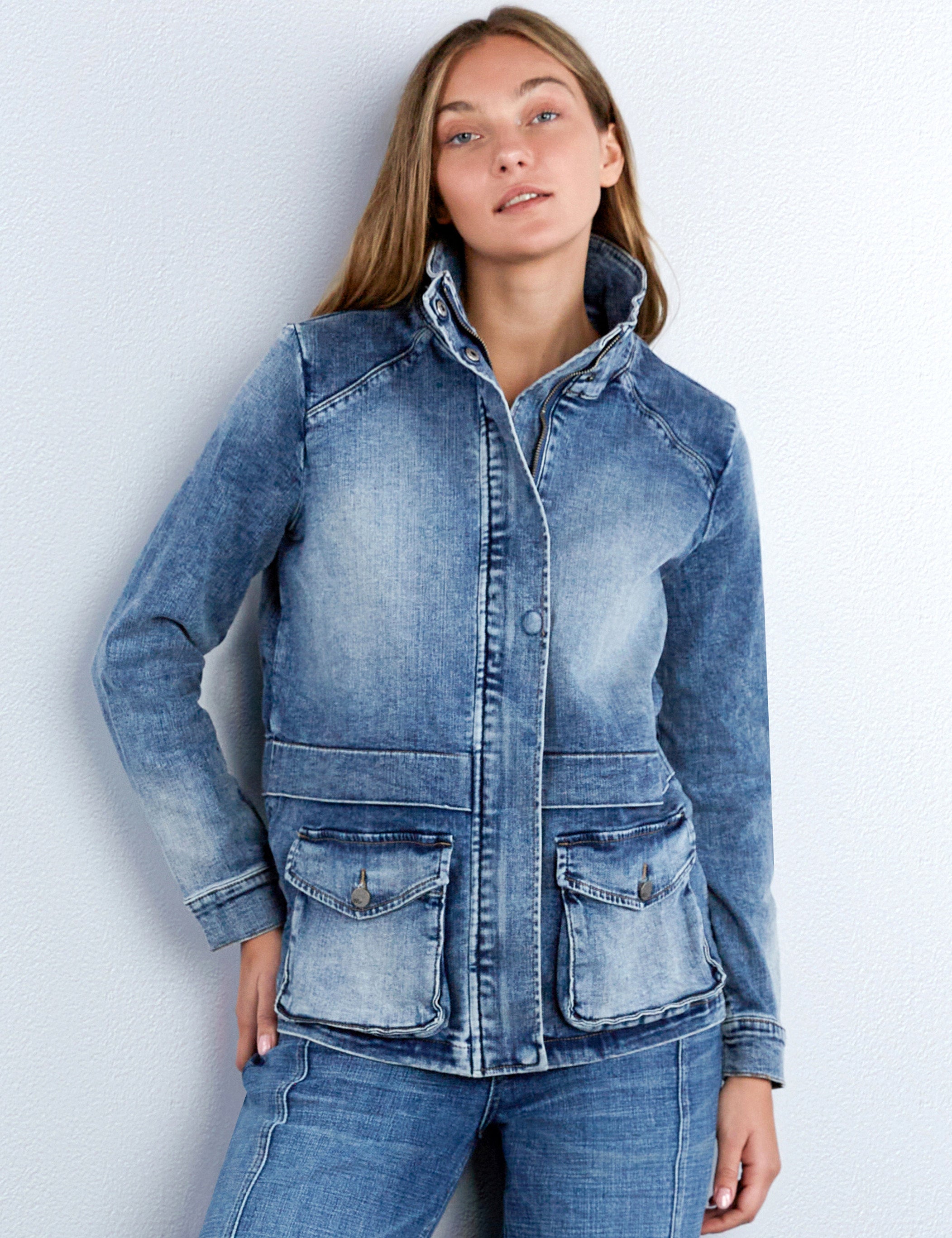 Women's Jacket with Zip Front and Oversized Pockets – Wash Lab