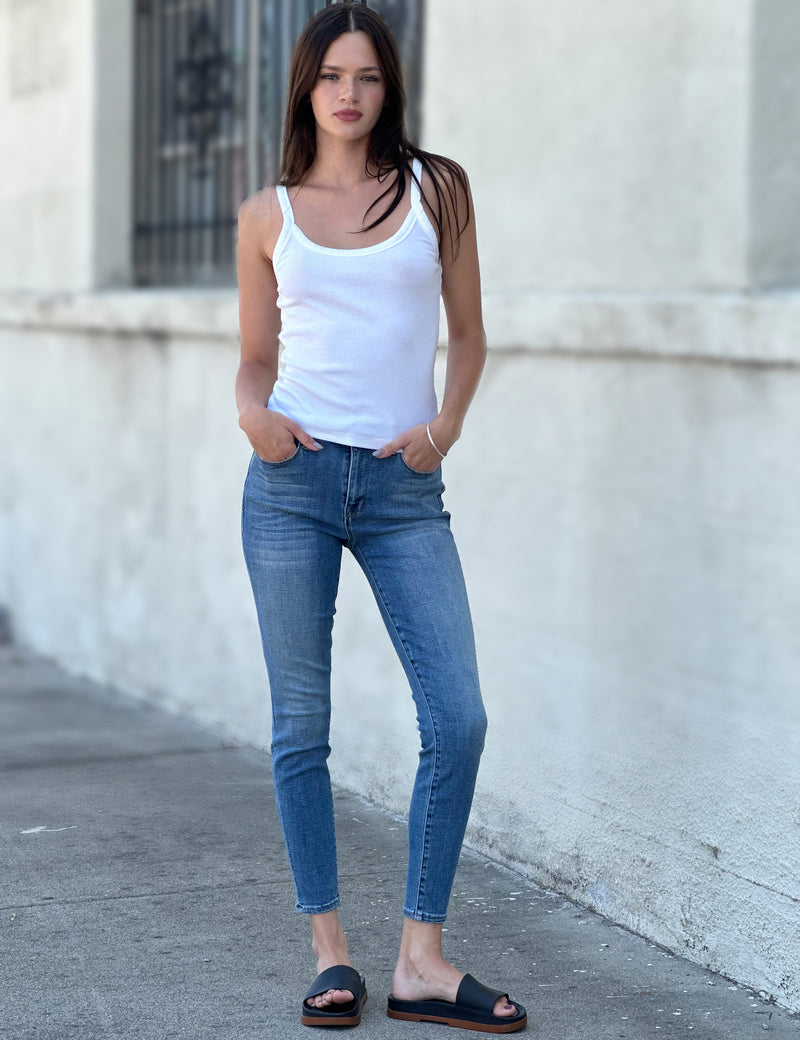 Women's Designer Medium Wash Denim High Waist Skinny Jeans