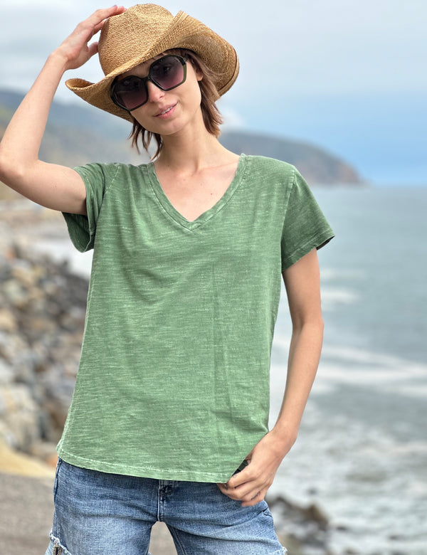 High-End Women's Fashion Brand Slub V-Neck Tee in Green