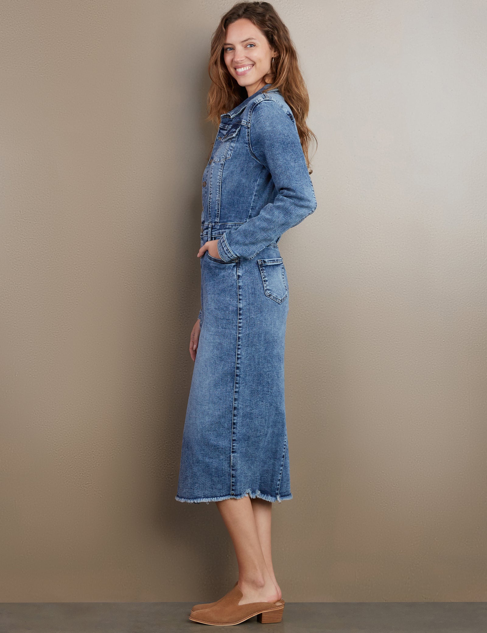 blue denim dress for women CUTOUT MAXI S featuring a sweetheart neckline that beautifully frames the dcolletage Daisy Denim Mini Dress Medium