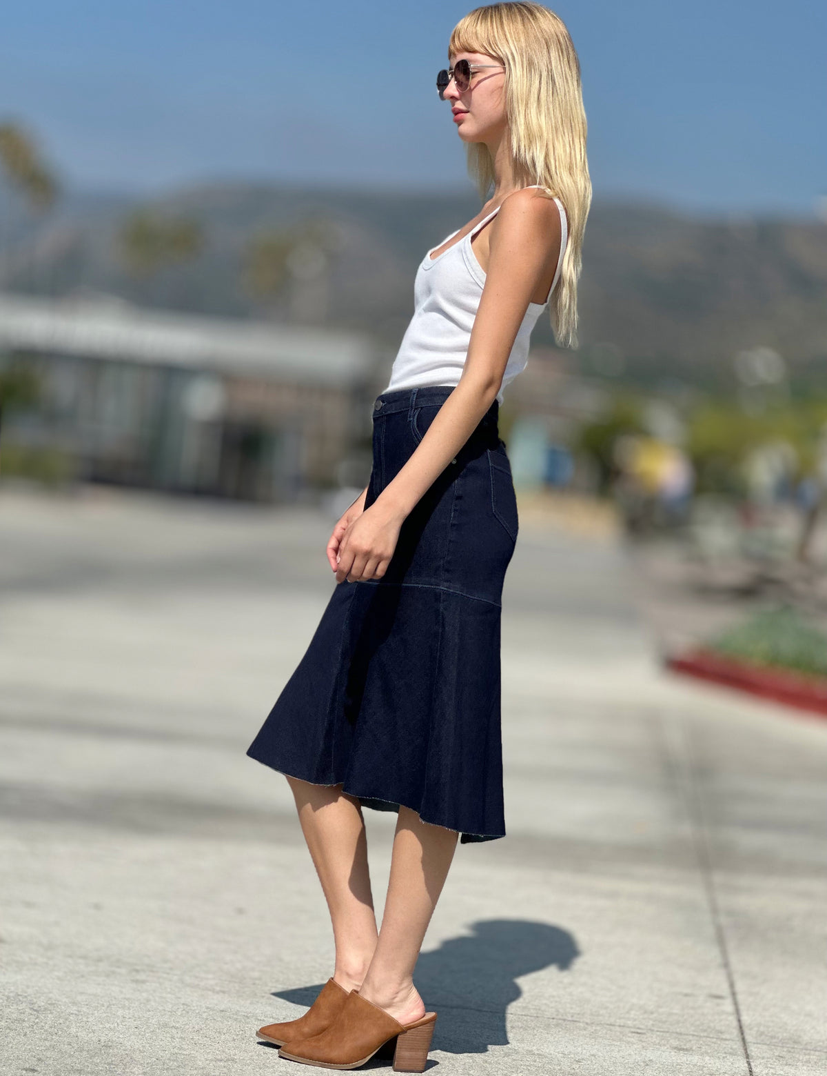 【ANDERSSON BELL】Dusty Denim Riveted Skirt Dusty Blue DUSTY DENIM RIVETED SKIRT apa820w(Dusty Blue) – Andersson Bell