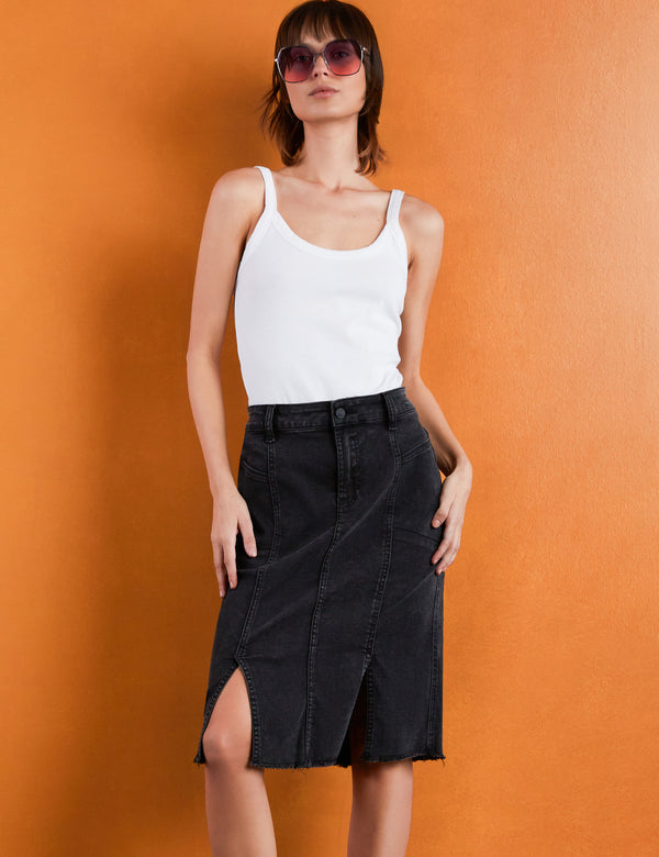 Kick Pleat Skirt