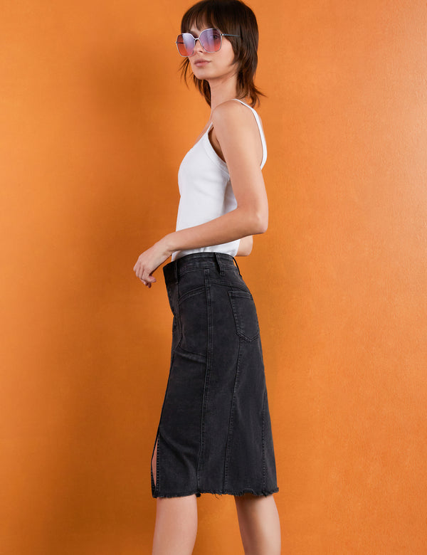 Kick Pleat Skirt