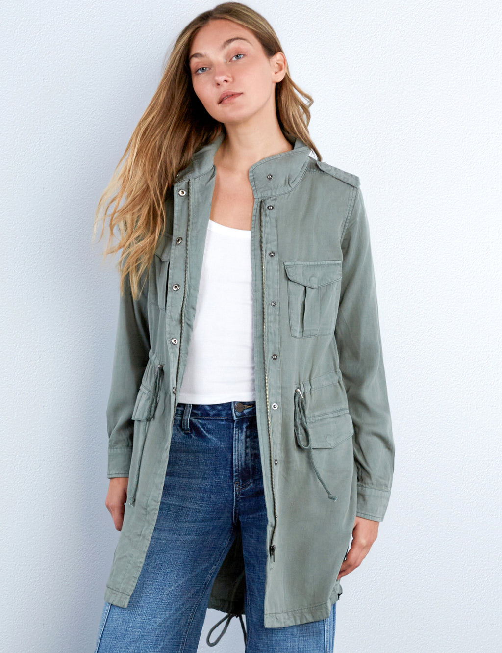 Women's Road Trip Jacket with Snap Pockets and Split Hem – Wash