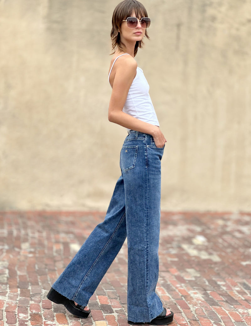 Ella Relaxed Straight Jeans