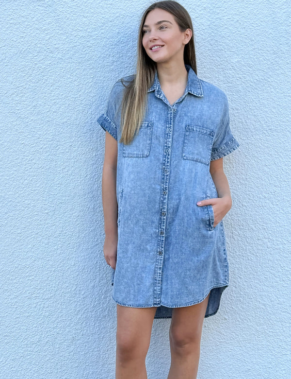 Short Sleeve Clean Shirtdress